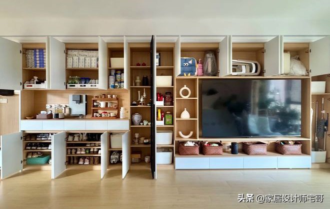 Cãi nhau vì đóng quá nhiều tủ, 3 năm sau người vợ thừa nhận: Nhà gọn hay bừa phụ thuộc vào chỗ chứa đồ- Ảnh 1.