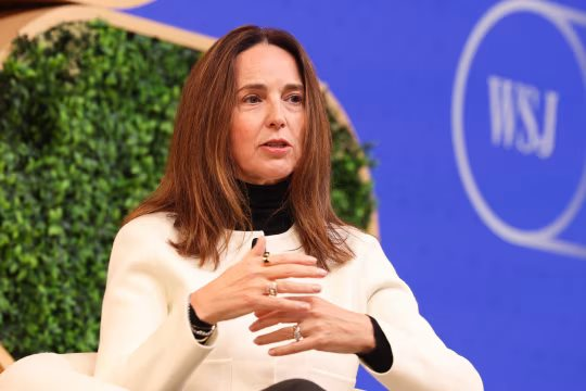 OpenAI có nguy cơ vỡ nợ, CEO Sam Altman đối đầu gay gắt với nữ tướng tài chính trước thềm IPO- Ảnh 2.