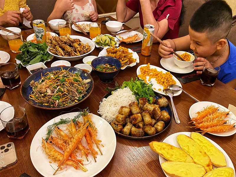 Nhà hàng Hồng Hạnh nổi tiếng Hạ Long ra thông báo quan trọng - Ảnh 3.