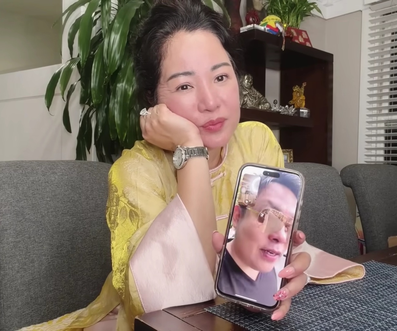 Quang Lê thừa nhận làm ăn khó khăn còn mất số tiền lớn: "Tôi đau khổ quá"- Ảnh 1.