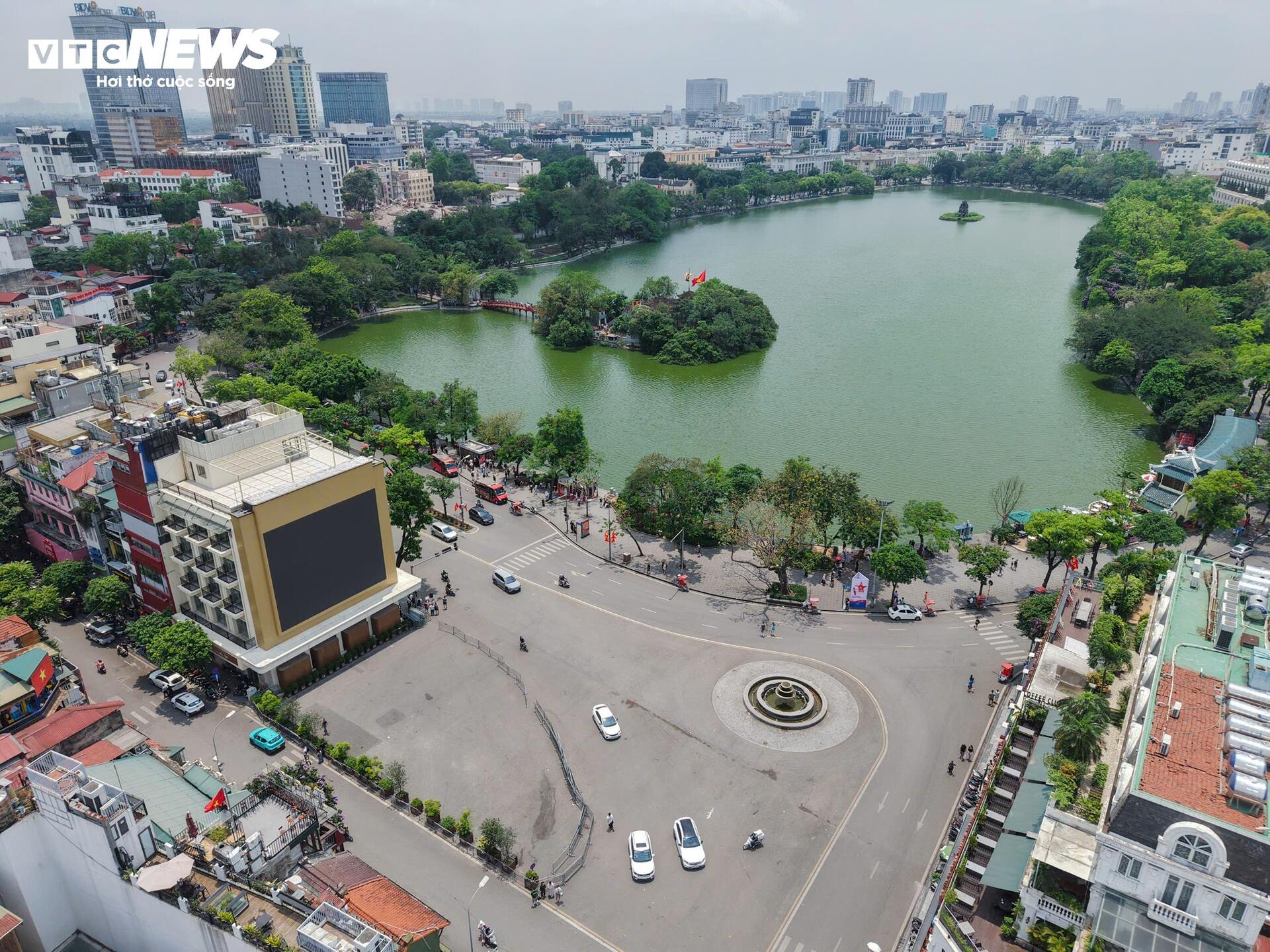 Quảng trường hơn 2ha sát Hồ Gươm dần lộ diện sau 5 tháng giải phóng mặt bằng- Ảnh 9.