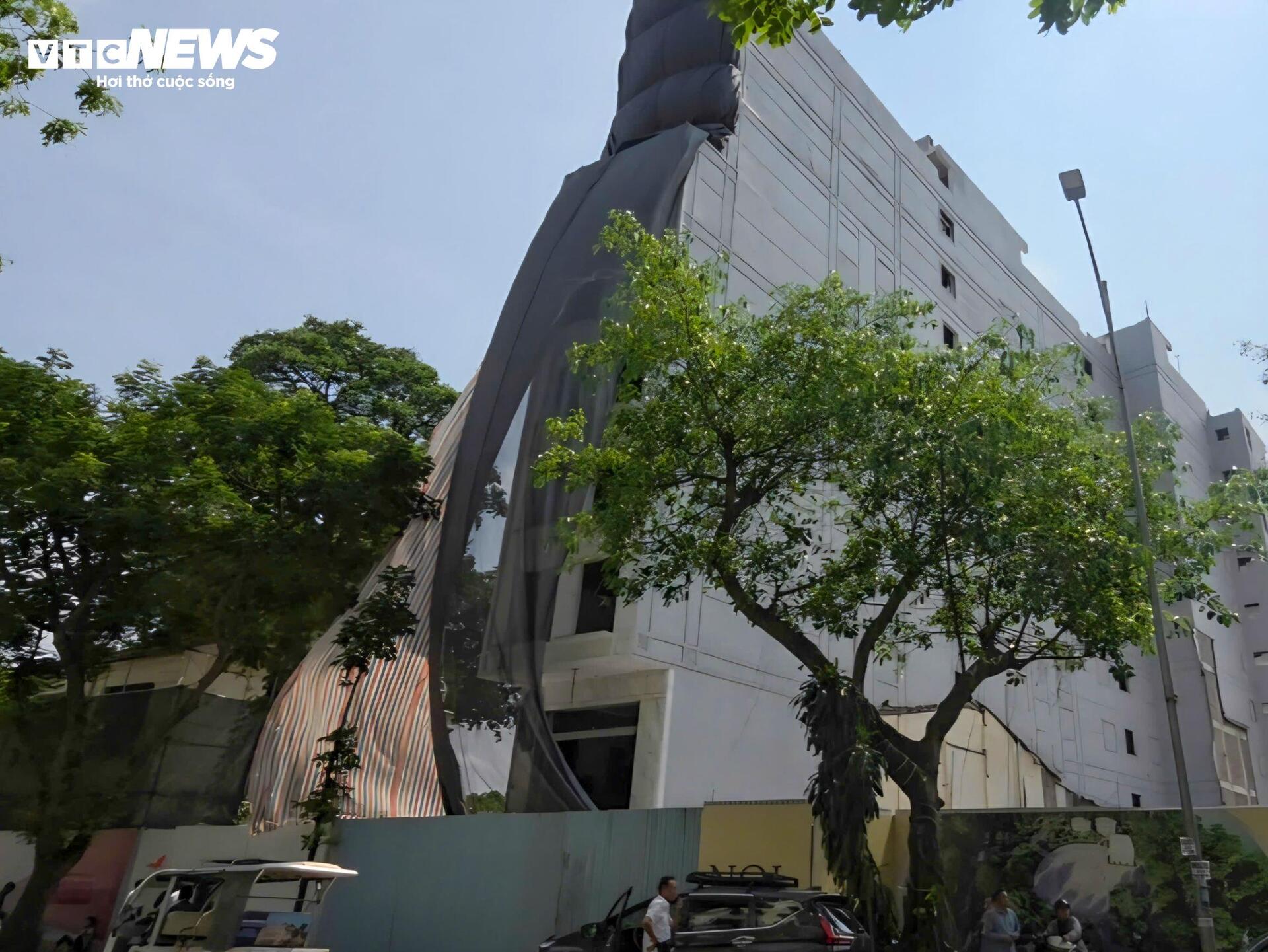 Quảng trường hơn 2ha sát Hồ Gươm dần lộ diện sau 5 tháng giải phóng mặt bằng- Ảnh 6.