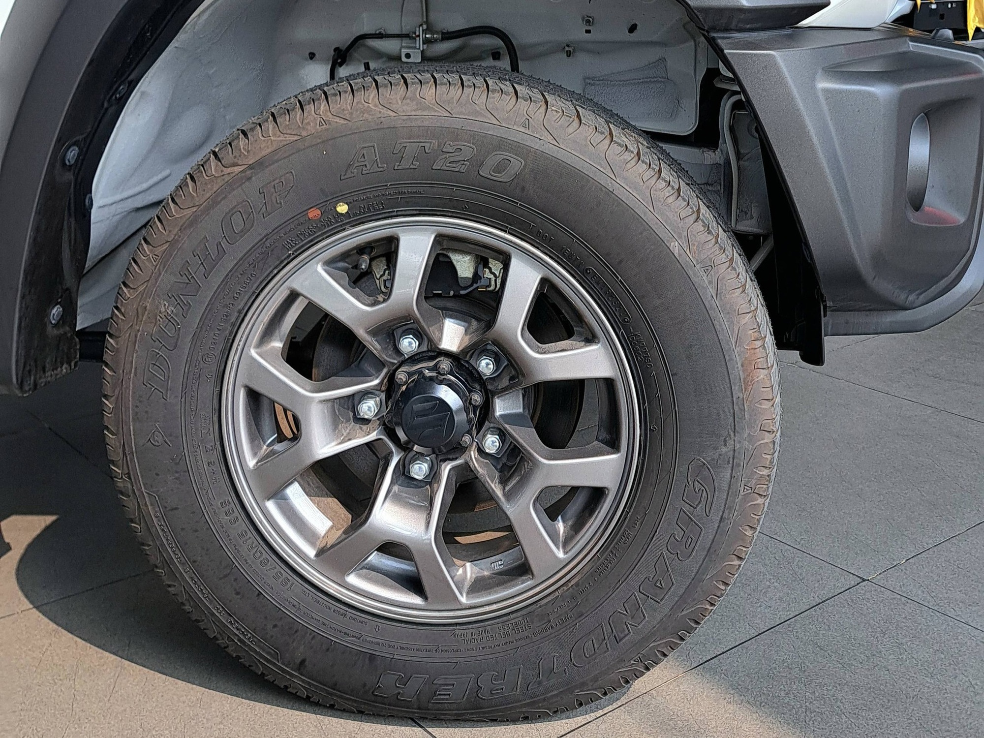 Suzuki Jimny giảm giá kỷ lục 140 triệu tại đại lý: Giá thực tế còn 649 triệu đồng, dễ tiếp cận hơn cho các dân chơi Việt thích off-road- Ảnh 6.