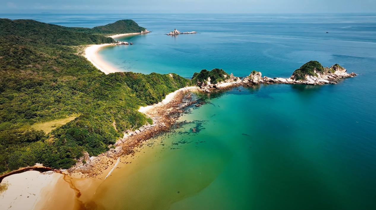 Thu về 57 ngàn tỷ đồng, tỉnh được ví như “bản đồ Việt Nam thu nhỏ” đón lượng khách bùng nổ chưa từng có- Ảnh 1.