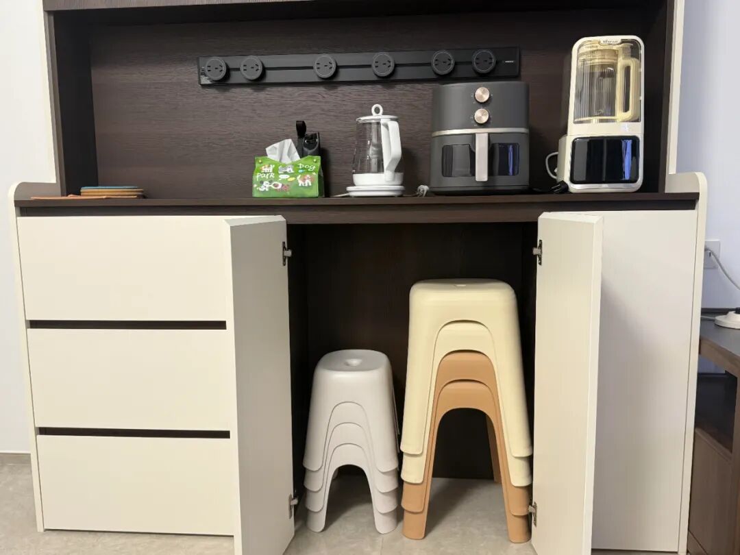 Thiết kế tủ kiểu mới của giới trẻ: Chỉ vài cm cũng biến thành không gian lưu trữ cực kỳ hiệu quả- Ảnh 6.