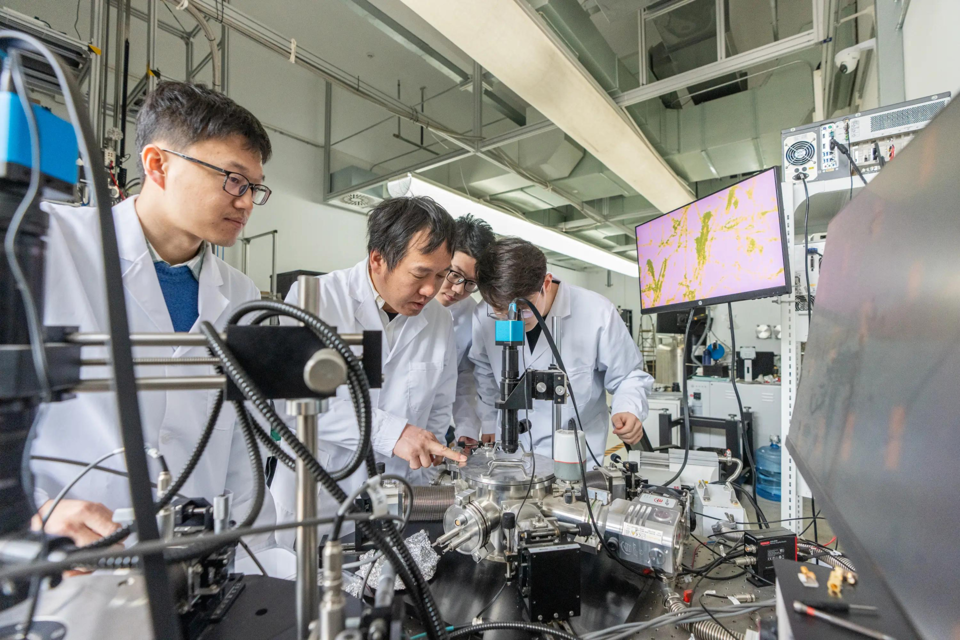 Trung Quốc tạo ra vật liệu "siêu lì đòn" khiến thế giới chú ý: Thời kỳ sao chép đã qua thật rồi?- Ảnh 1.