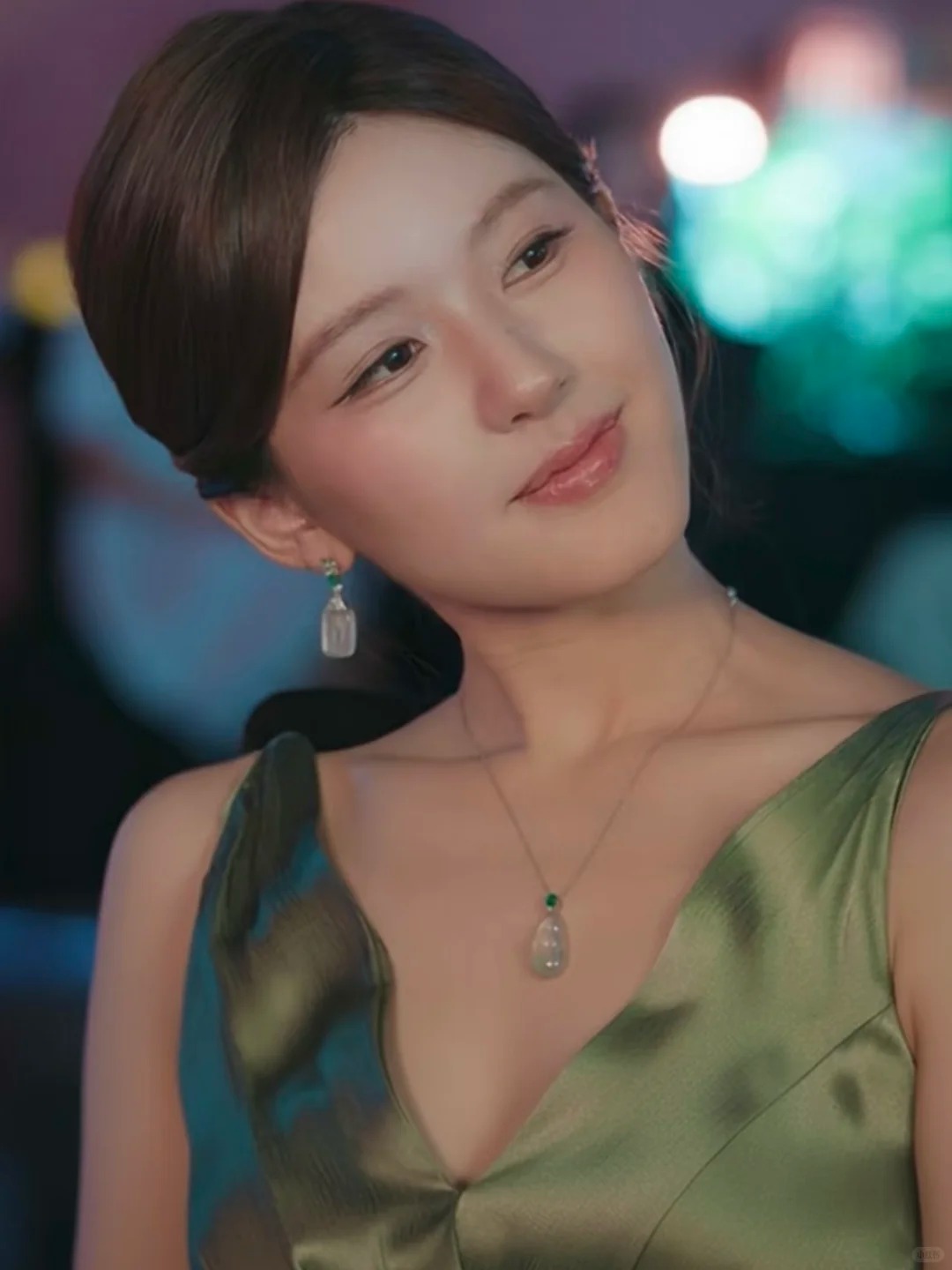 Câu chuyện ngọc bích của các "phú bà": Người chọn độ trong, kẻ mê màu sắc, nhìn viên ngọc trên cổ biết được đẳng cấp thượng lưu đến đâu- Ảnh 1.