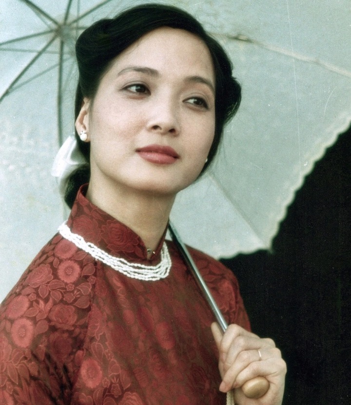 NSND đóng phim dẫn đầu phòng vé: Là mỹ nhân màn ảnh, U70 vẫn trẻ đẹp khó tin- Ảnh 5.