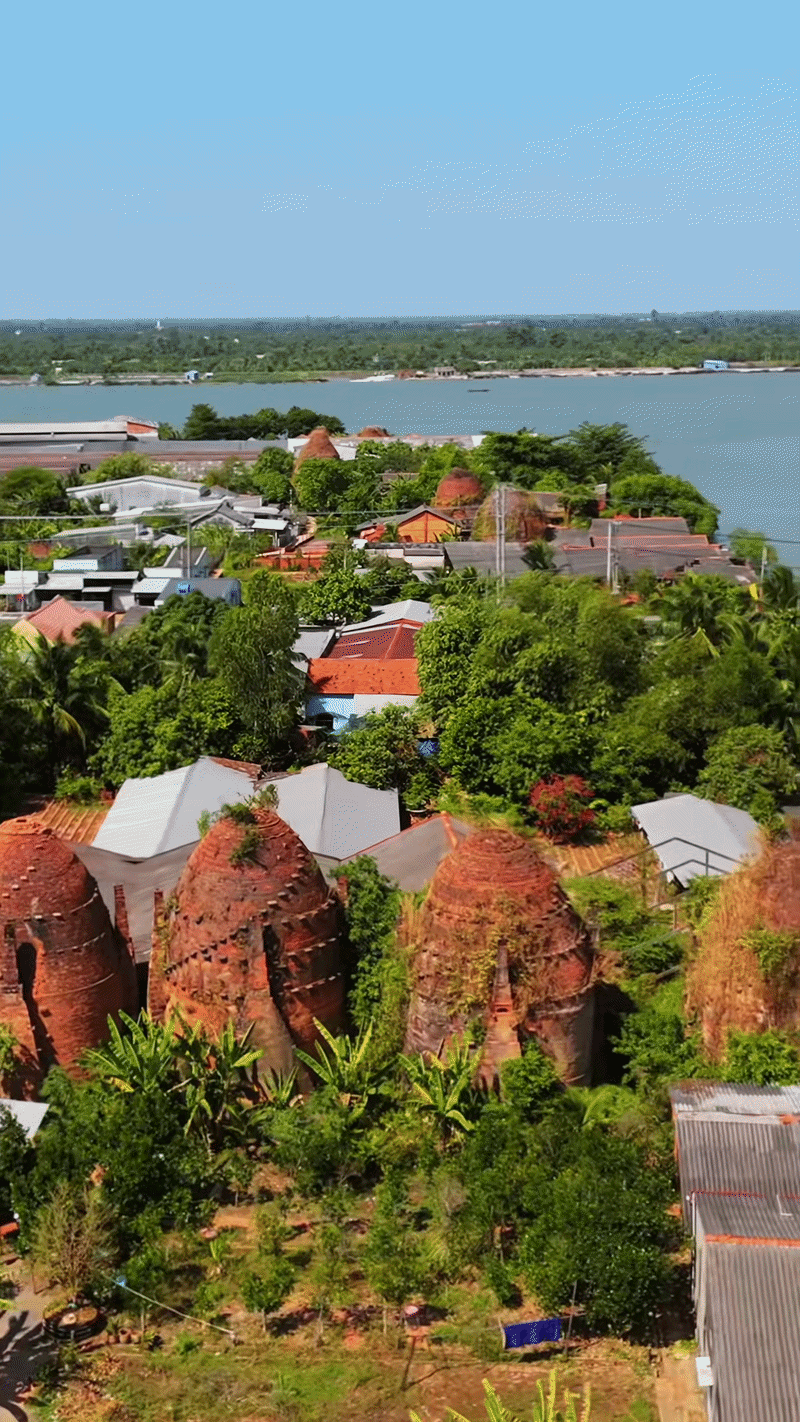Lạc lối ở "Vương quốc đỏ" hơn 100 tuổi ở miền Tây: Góc check-in tuyệt đối điện ảnh, chục năm nữa chưa chắc đã còn nguyên vẹn để ngắm!- Ảnh 3.