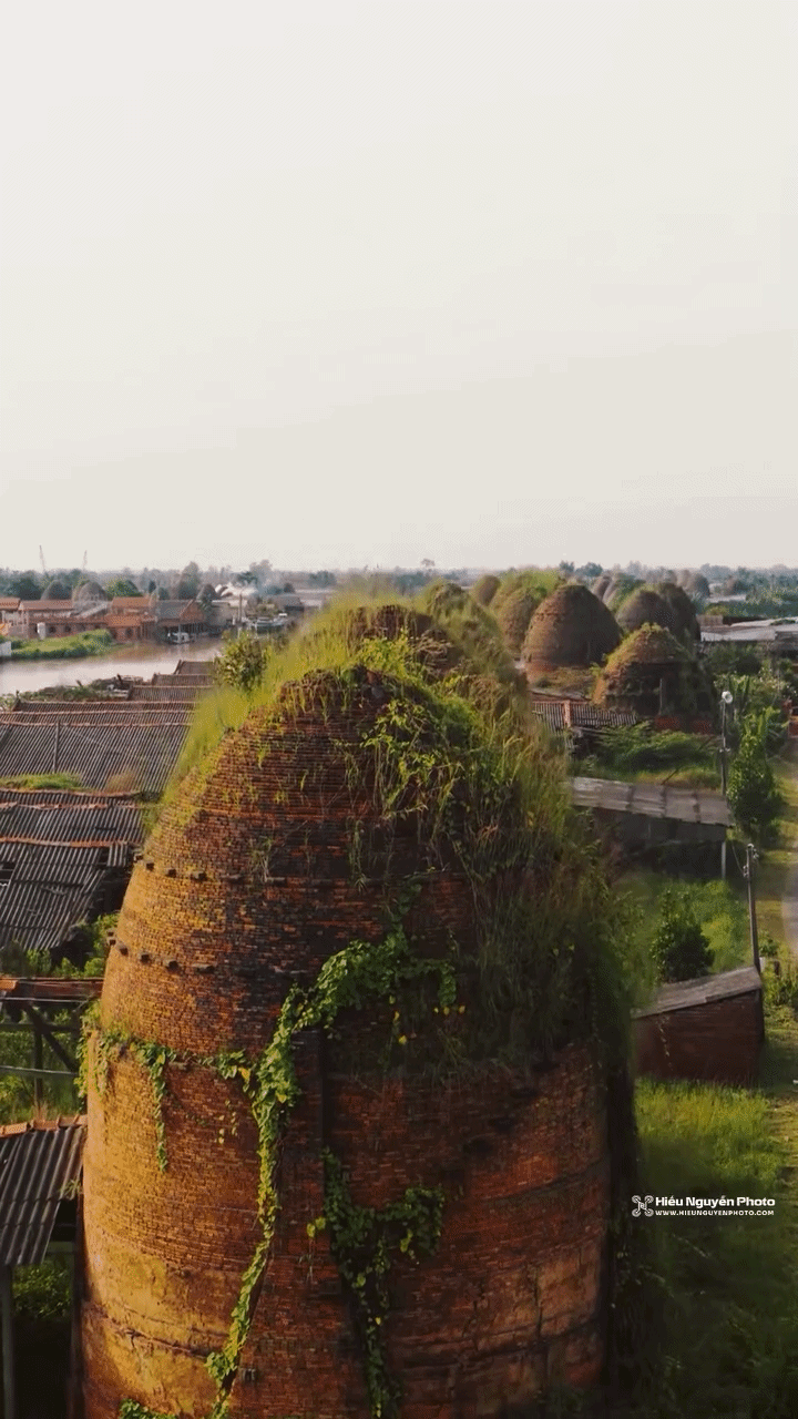 Lạc lối ở "Vương quốc đỏ" hơn 100 tuổi ở miền Tây: Góc check-in tuyệt đối điện ảnh, chục năm nữa chưa chắc đã còn nguyên vẹn để ngắm!- Ảnh 5.