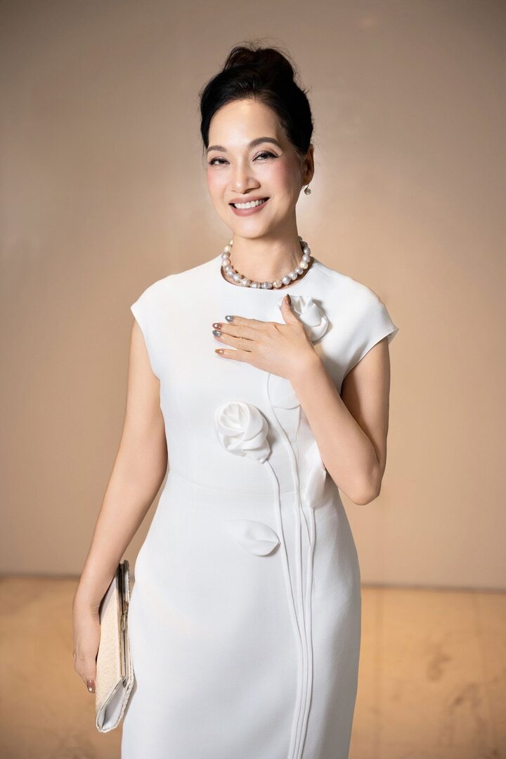 NSND đóng phim dẫn đầu phòng vé: Là mỹ nhân màn ảnh, U70 vẫn trẻ đẹp khó tin- Ảnh 7.