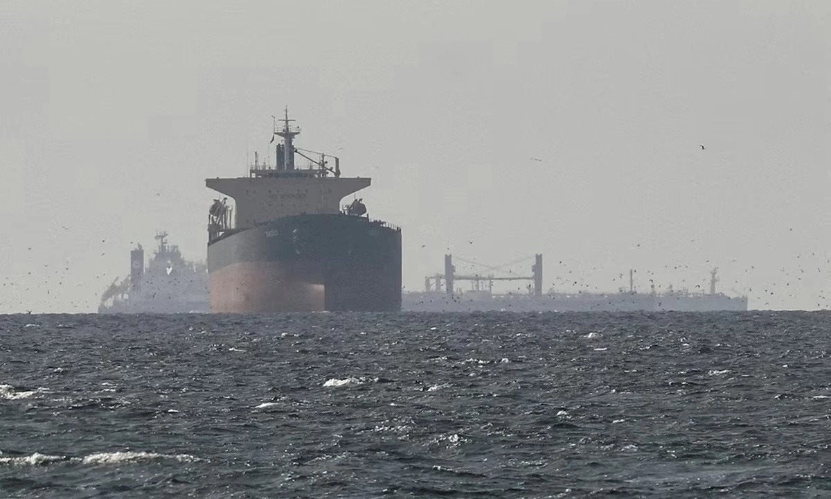 Từng khoe kỷ lục 20 tàu vượt eo biển Hormuz giữa chiến sự, quốc gia châu Á này lại bất ngờ tăng giá xăng dầu lên mức không tưởng - tương đương 150.000 đồng/lít dầu diesel - Ảnh 3.