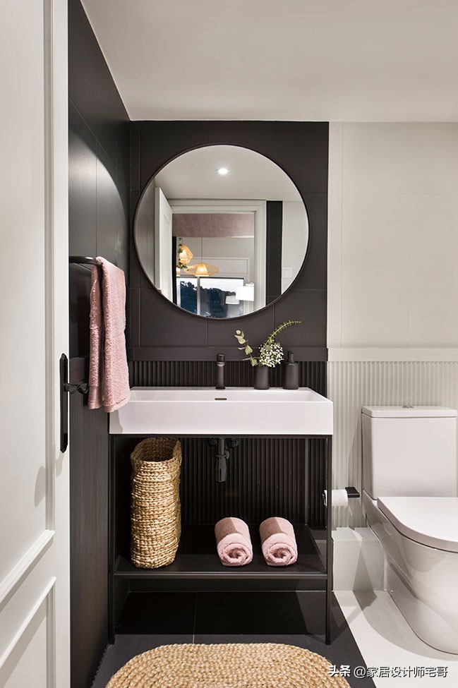 Ly hôn ở tuổi 40, người phụ nữ mua gác mái 48m² giá rẻ rồi biến thành căn hộ 2 tầng: Không rộng nhưng sống cực “đã”- Ảnh 11.