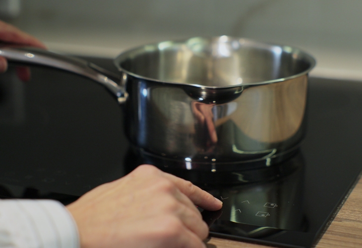 Cảnh báo đặc biệt đến các gia đình đang dùng bếp từ- Ảnh 2.