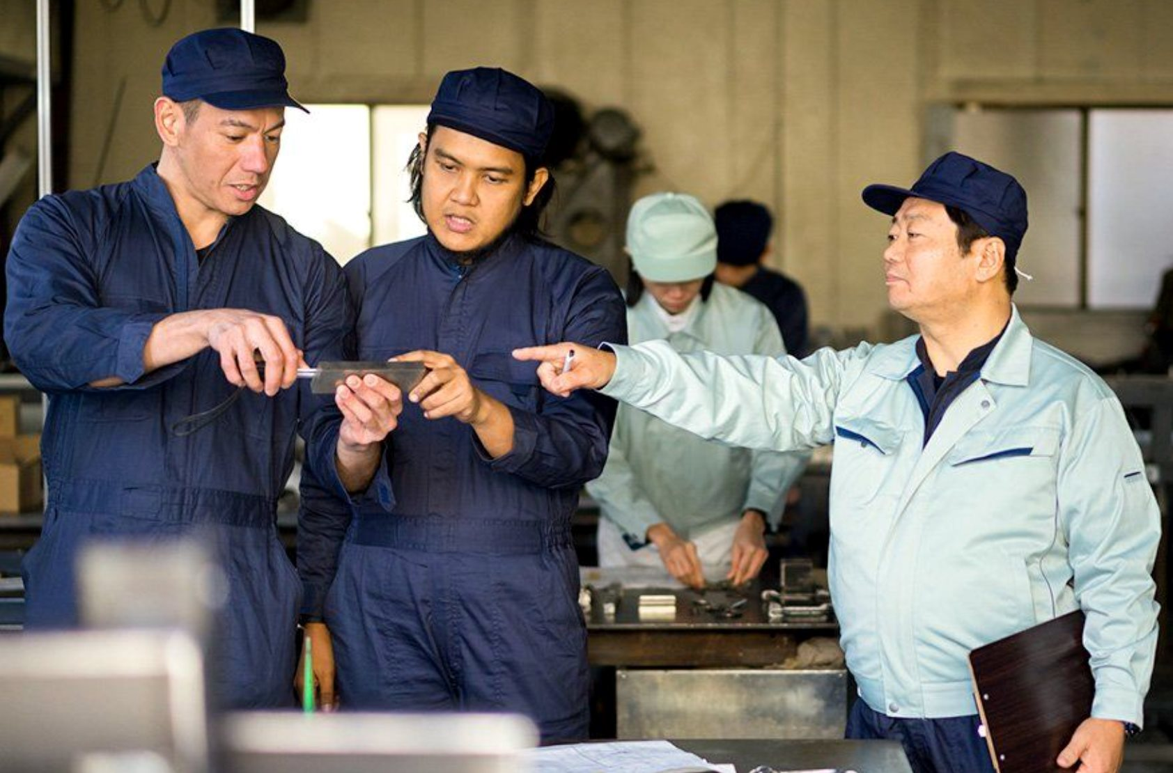 Buồn của nền kinh tế thứ 2 châu Á: Thu nhập 500 triệu đồng/năm vẫn khó sống, nhiều ngành mỗi năm chứng kiến 10.000 thực tập sinh ra đi- Ảnh 2.