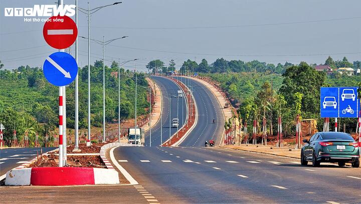 Hình hài tuyến đường 1.200 tỷ đồng, băng qua 'thủ phủ' cà phê Gia Lai- Ảnh 13.