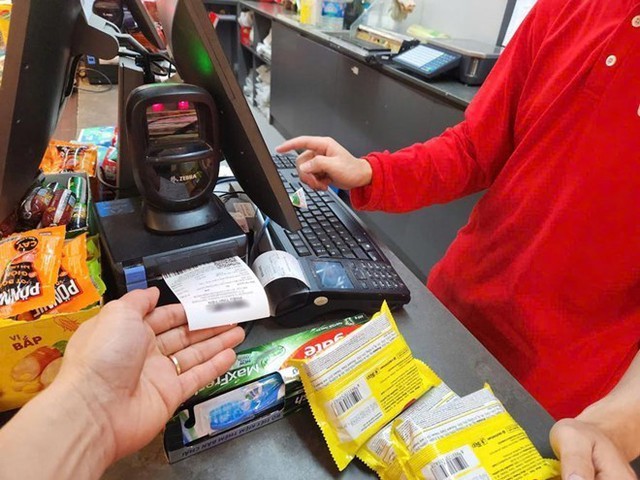 Cơ quan Thuế trả lời nóng về việc khách không lấy hóa đơn, không cung cấp thông tin: Hộ kinh doanh phải làm gì?- Ảnh 1.