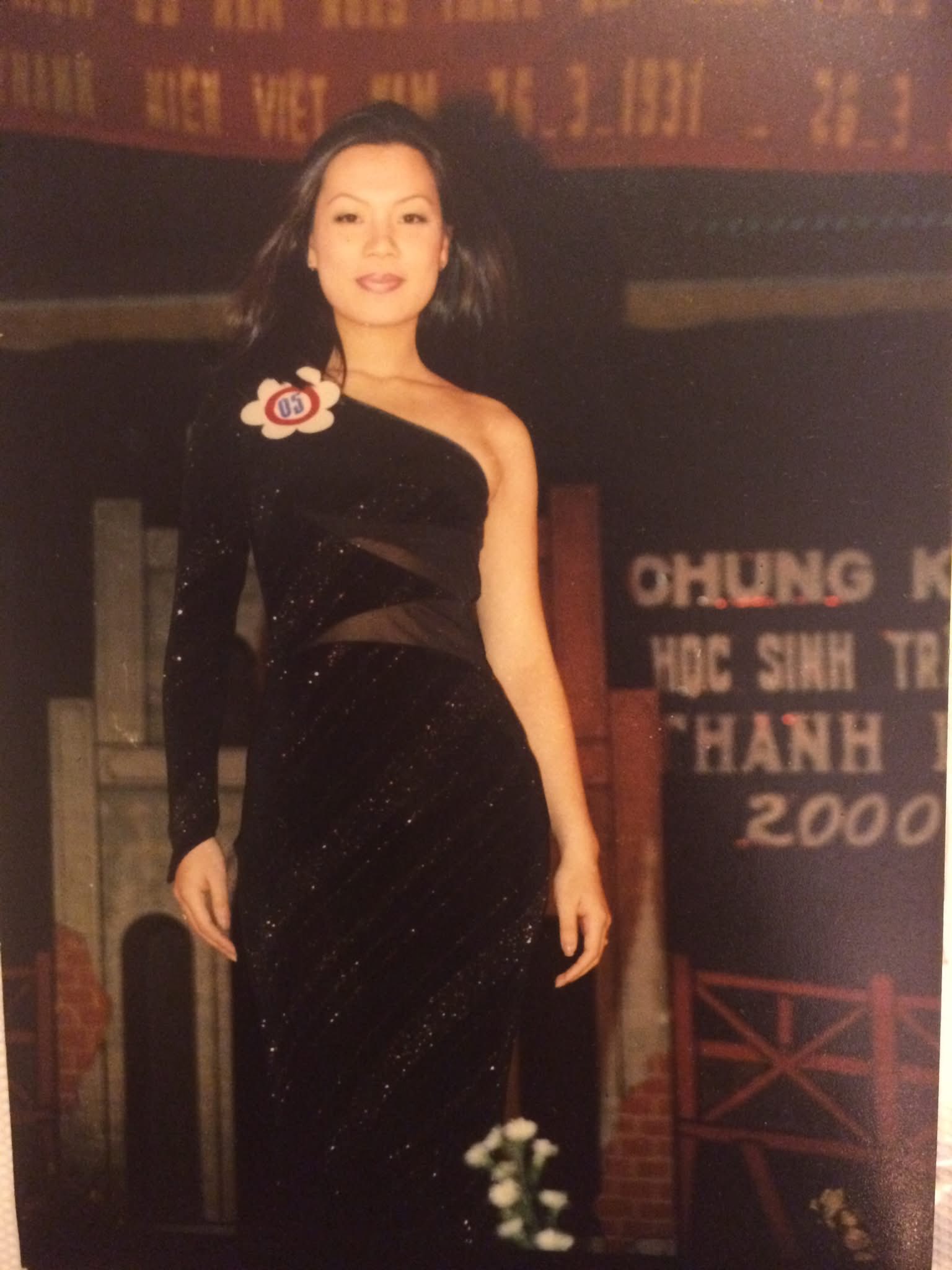 Nhan sắc thời trẻ người phụ nữ khiến nam NSND là Cục trưởng si mê suốt nhiều năm - Ảnh 1.