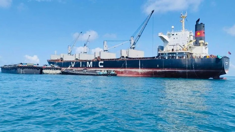 Huy động thêm tàu vận tải cỡ lớn chở dầu từ Vịnh Ba Tư về Việt Nam- Ảnh 1.