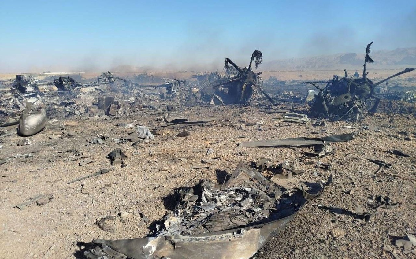 NYT: Mỹ tự cho nổ máy bay để cứu phi công! 36 giờ nghẹt thở và hành động táo bạo phút chót giữa "bão đạn"- Ảnh 2.