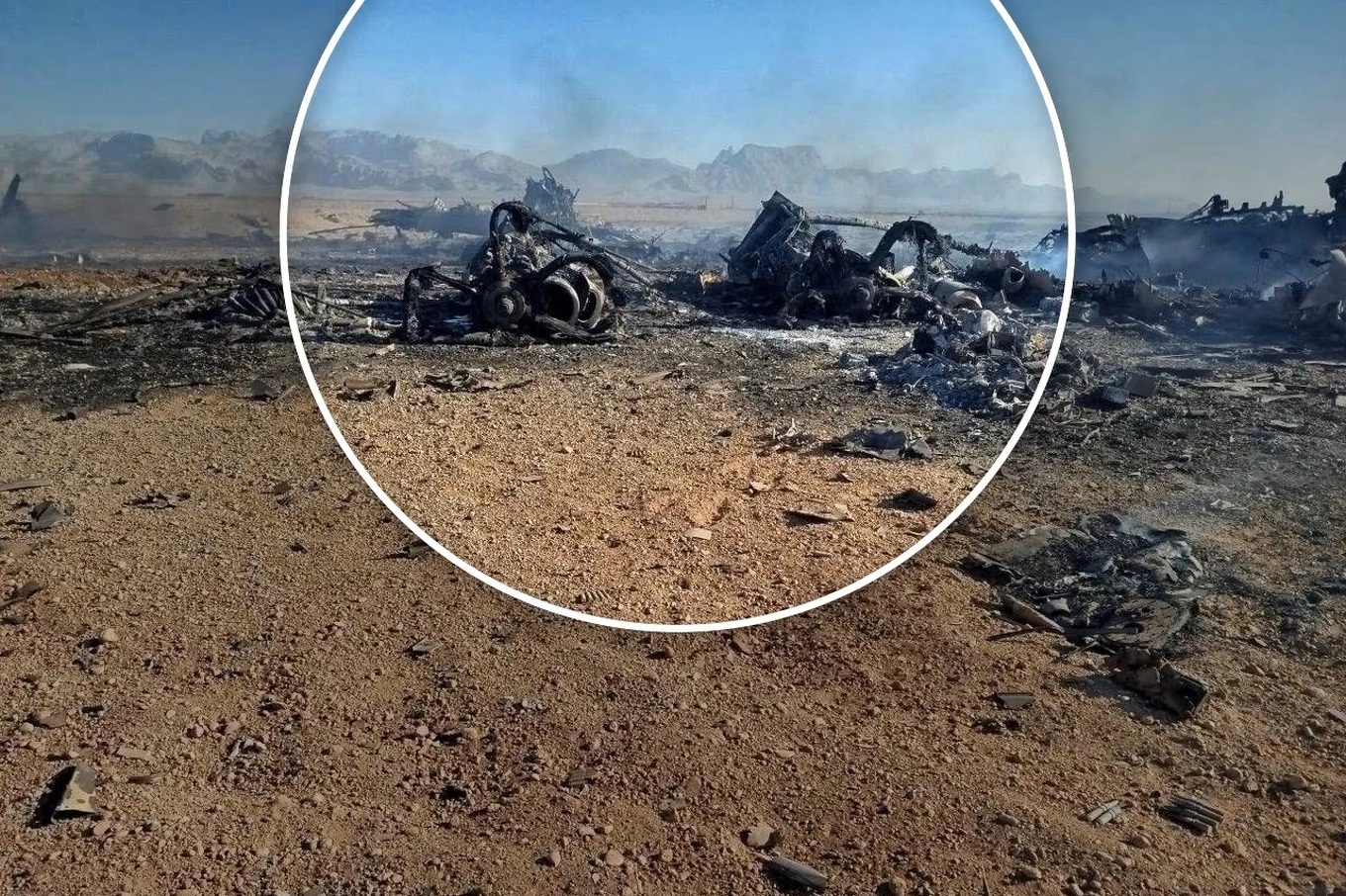 NYT: Mỹ tự cho nổ máy bay để cứu phi công! 36 giờ nghẹt thở và hành động táo bạo phút chót giữa "bão đạn"- Ảnh 3.