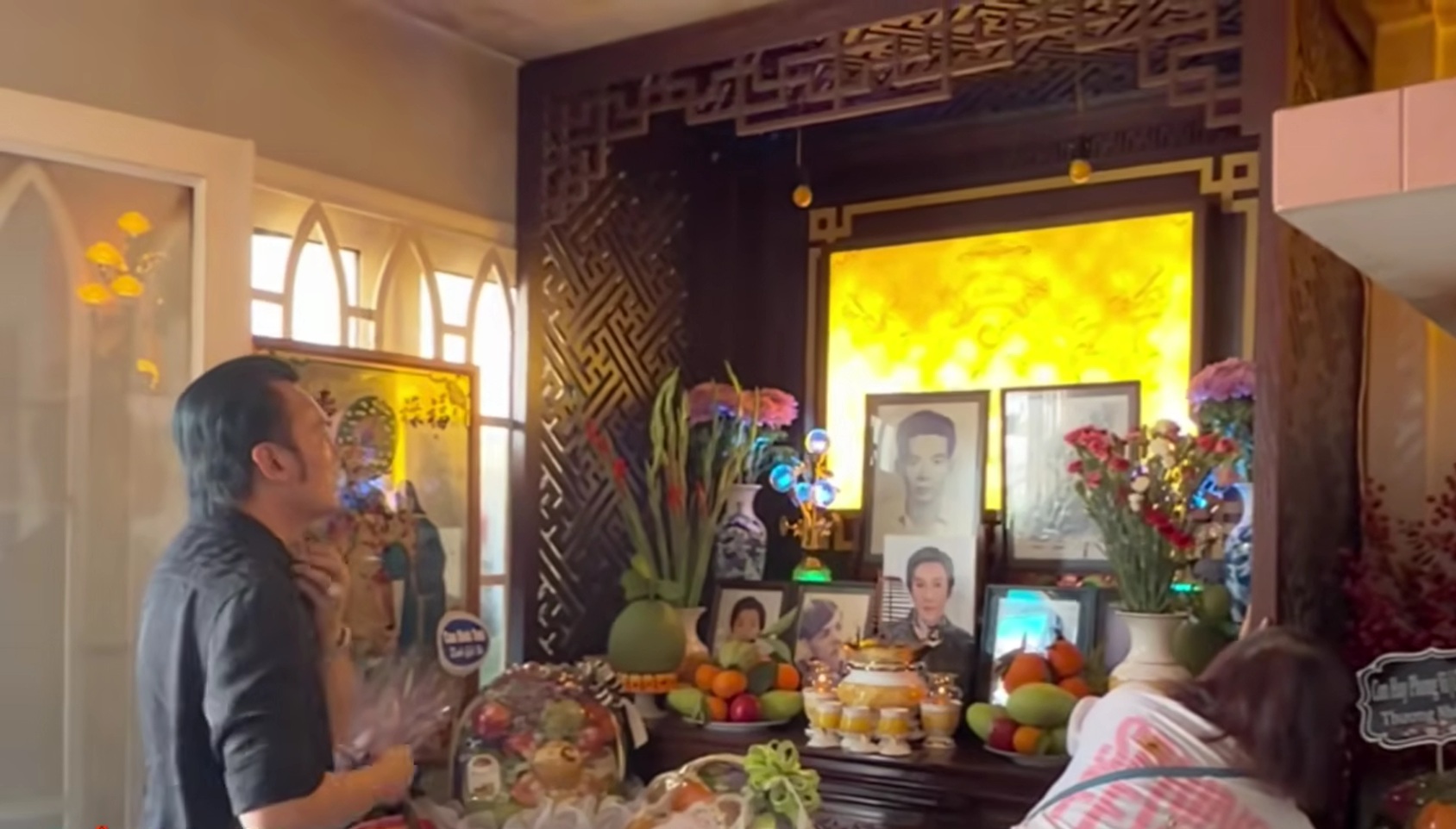 Nam NSƯT diễn ở Hải Dương xong vội bay về TP.HCM đến nhà Vũ Linh làm 1 việc giữa sóng gió dư luận- Ảnh 2.