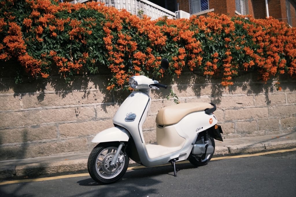 Ngang giá với Honda Vision, đây là 5 xe máy điện đáng mua nhất - có mẫu đi được hơn 260km khi đầy pin - Ảnh 5.