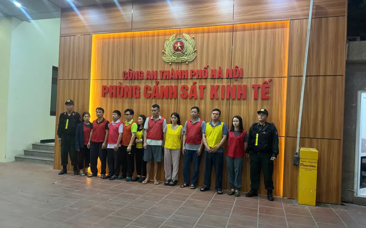 Công an Hà Nội thông tin vụ án mua bán 300 tấn thịt lợn nghi nhiễm bệnh ra thị trường - Ảnh 1.