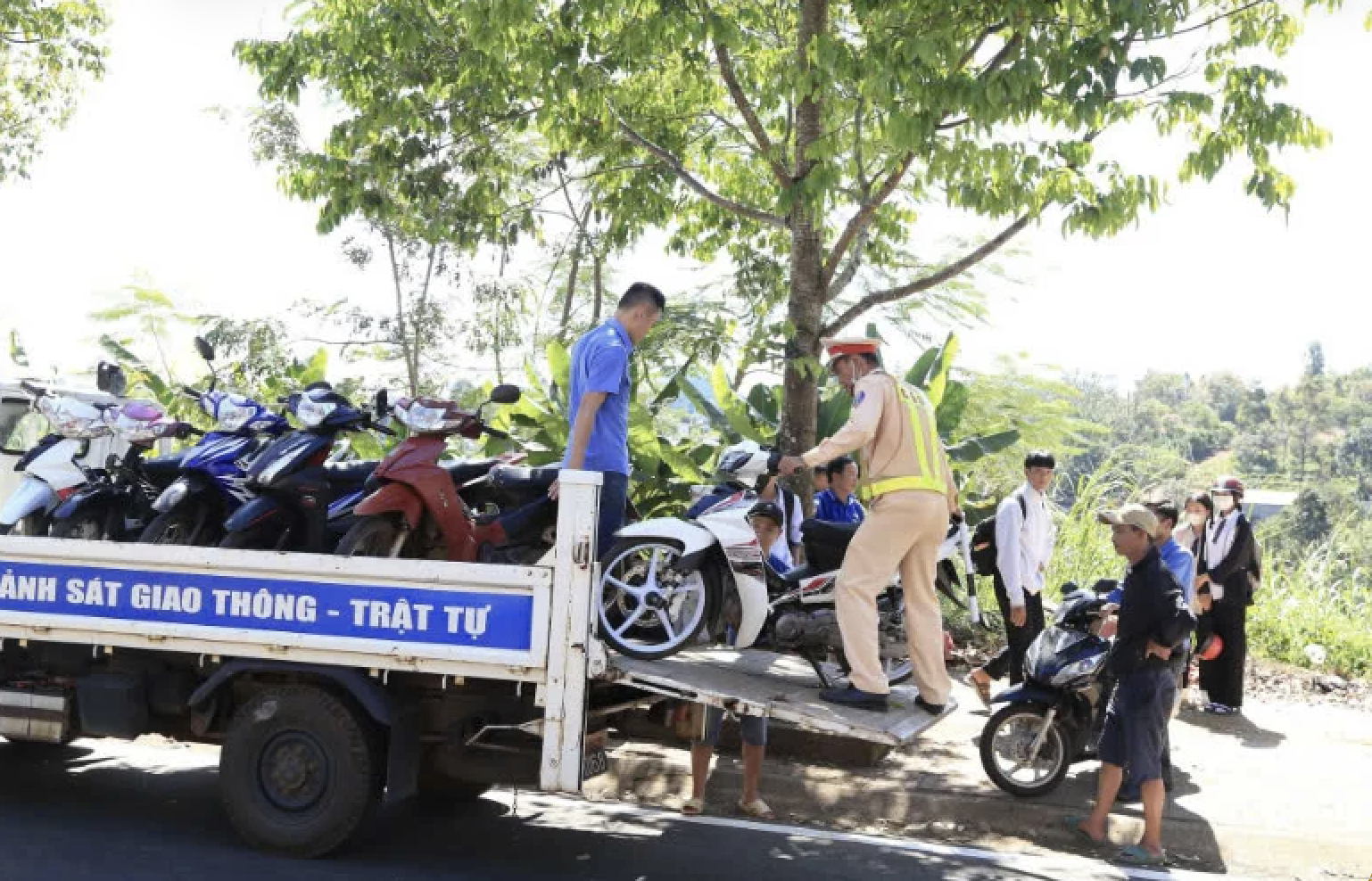 Người tham gia giao thông chú ý: Vi phạm điều này, chủ xe sẽ bị tịch thu phương tiện!- Ảnh 1.