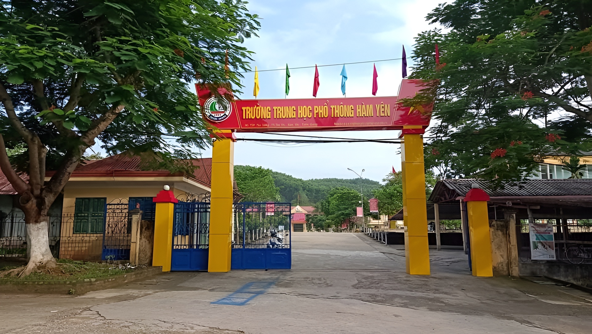 Đang viral khắp Threads: Một trường cấp 3 yêu cầu học sinh quay video tự học để đảm bảo các em... tự học thật- Ảnh 4. Đang viral khắp Threads: Một trường cấp 3 yêu cầu học sinh quay video tự học để đảm bảo các em... tự học thật- Ảnh 4.