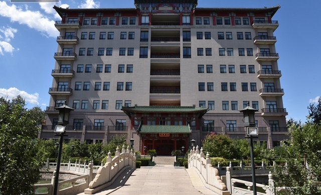 "Đường Tăng" Trì Trọng Thụy được thừa hưởng 88 nghìn tỷ sau khi vợ tỷ phú qua đời- Ảnh 2.