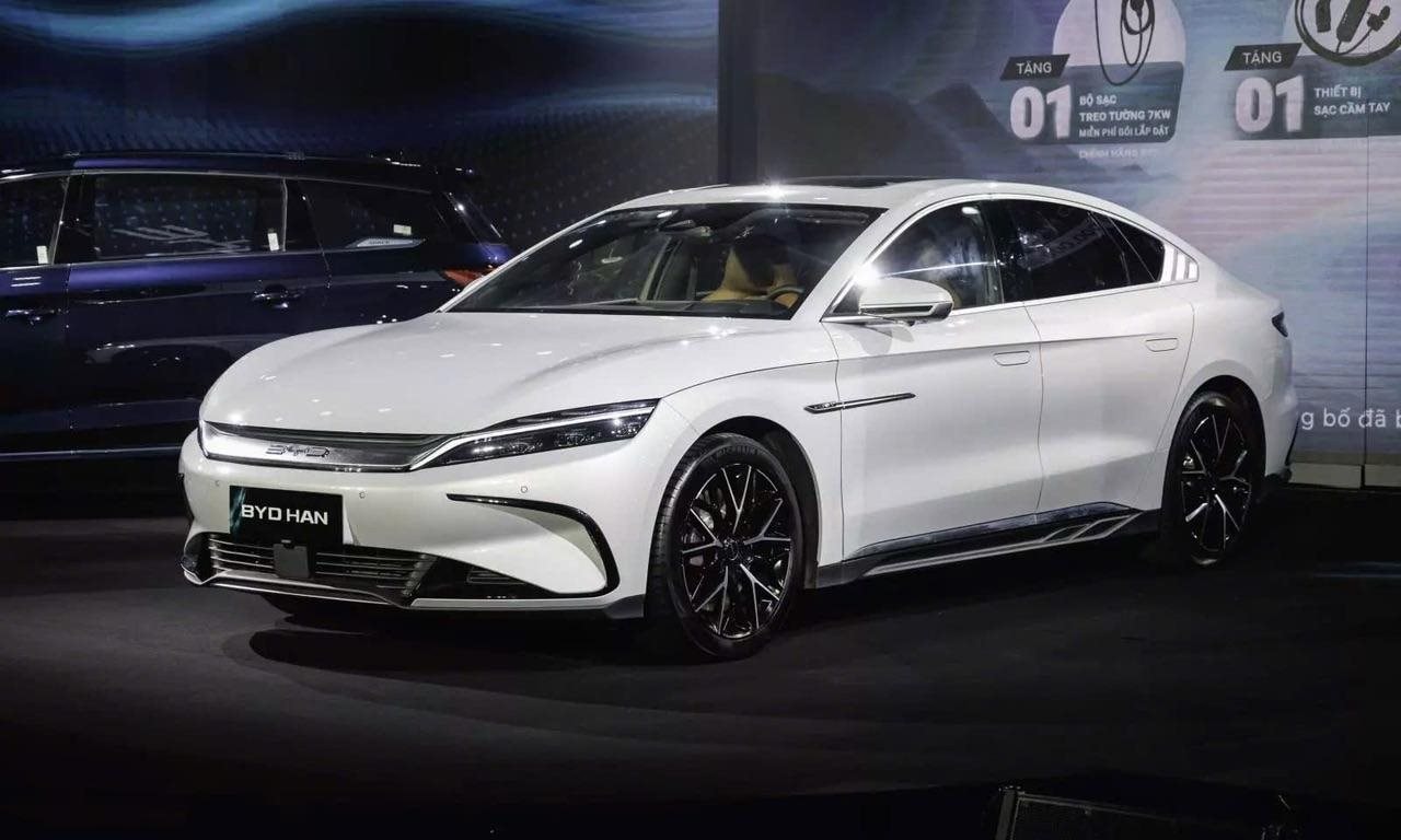 Thăm 1 nhà máy phụ tùng ô tô Trung Quốc, CEO Honda nói thẳng: 'Chúng ta không có cơ hội đối đầu' - Ảnh 1.