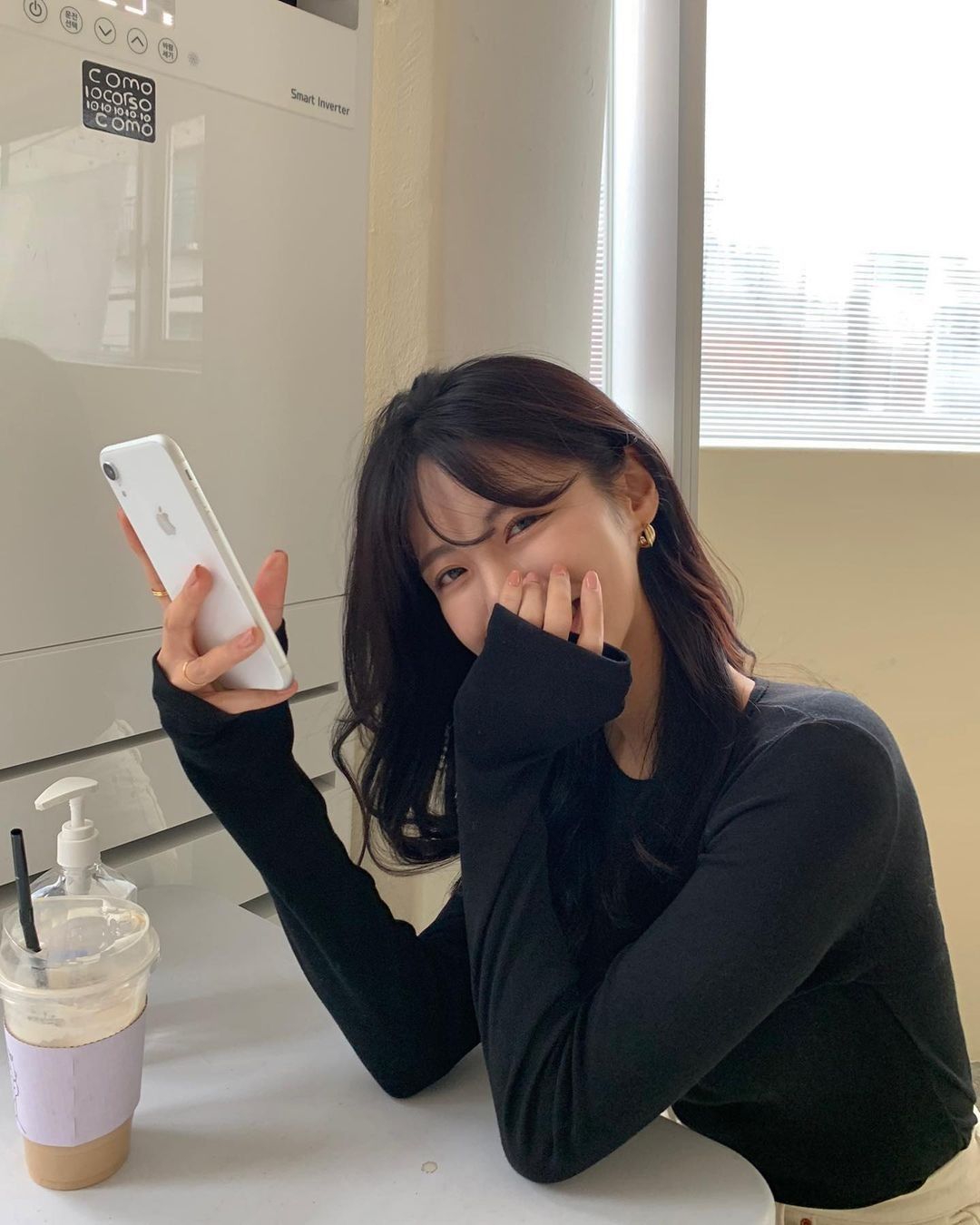 Một bài đăng mạng xã hội khiến nhiều người thay đổi cách nhìn về chi tiêu: Không phải cứ mua nhiều mới là sống tốt - Ảnh 1.