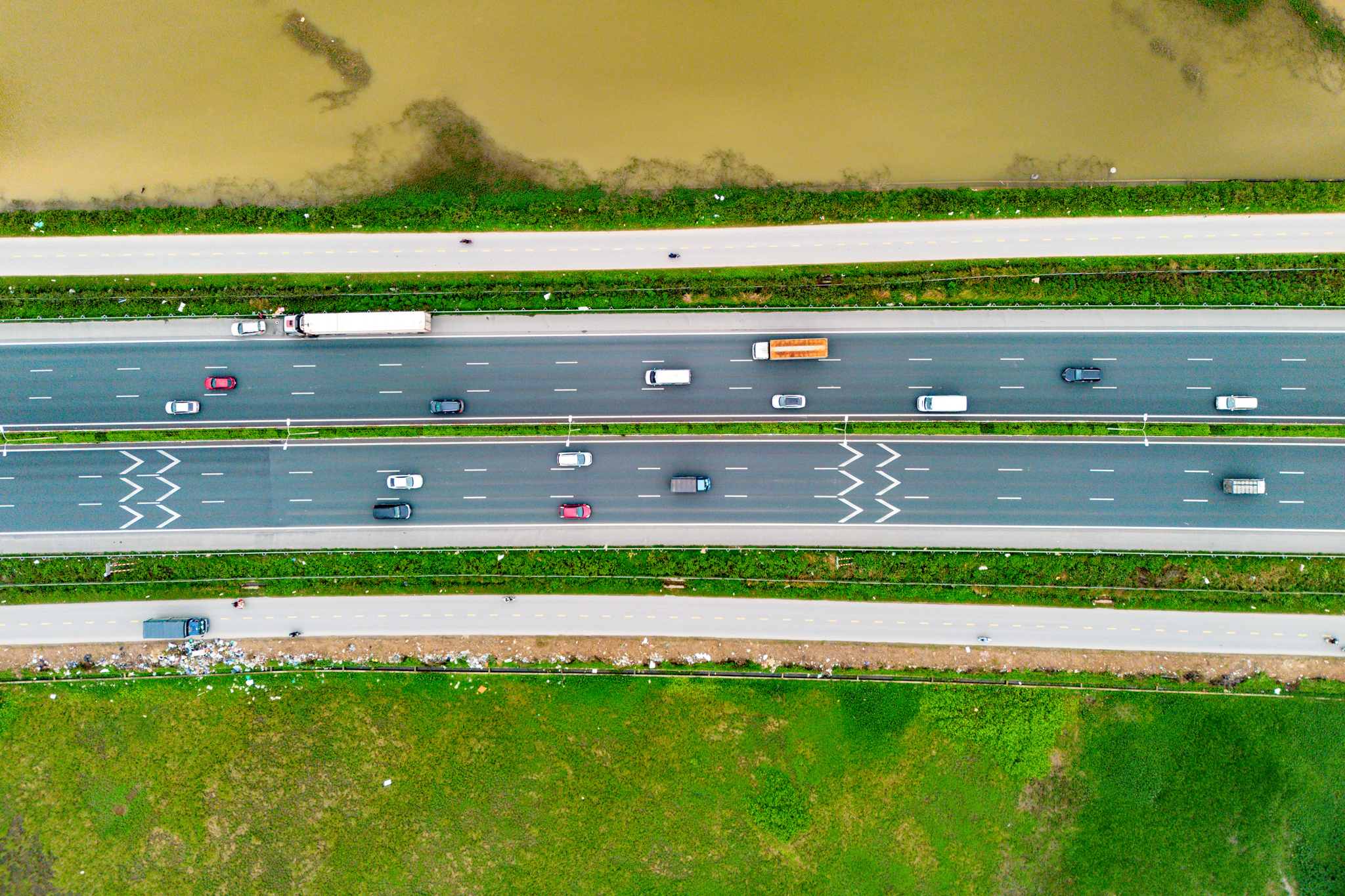 Toàn cảnh mạng lưới giao thông hàng trăm nghìn tỷ kết nối đại đô thị lớn nhất cả nước: Đường rộng 90 m, cao tốc 12 làn xe, ga lớn nhất của tuyến đường sắt 67 tỷ USD - Ảnh 6.