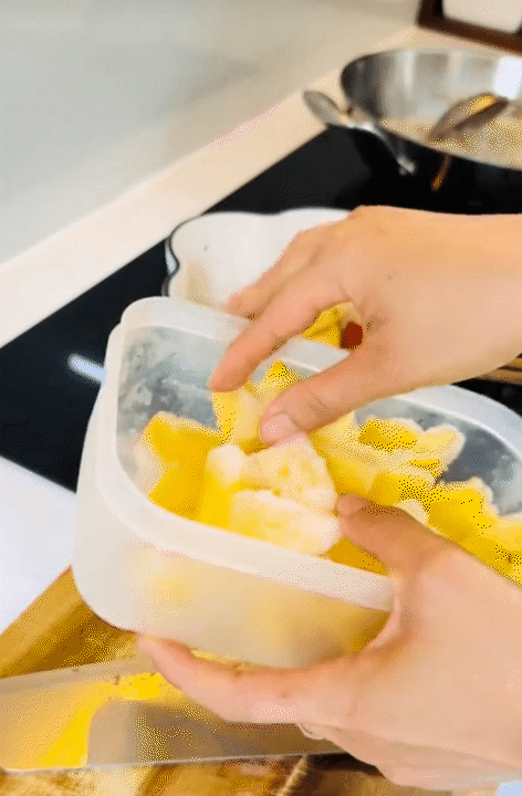 Đi chợ theo tuần, cấp đông thông minh: Cách người mẹ duy trì nấu cơm 3 bữa/ngày cho cả gia đình với 7 triệu/tháng- Ảnh 10.