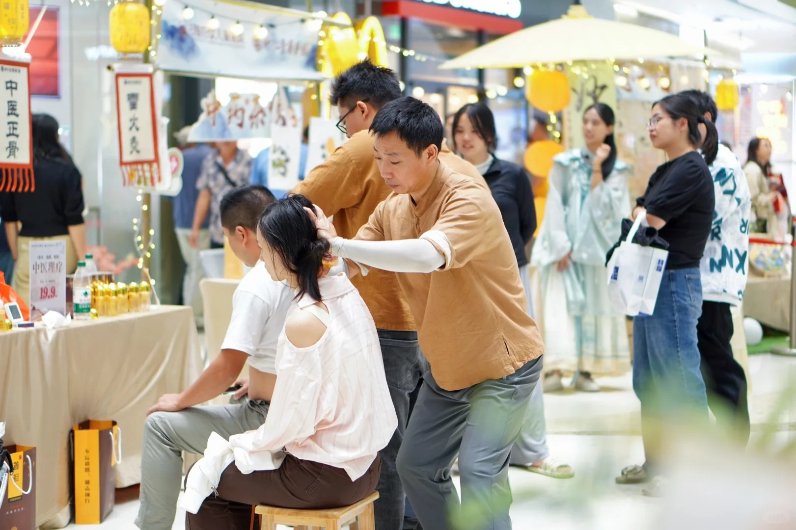 Sự thật phũ phàng: Dân công sở Trung Quốc hiện đại thà "nghiện" sự đắng ngắt còn hơn "rước" ngọt ngào vào thân- Ảnh 11. Sự thật phũ phàng: Dân công sở Trung Quốc hiện đại thà "nghiện" sự đắng ngắt còn hơn "rước" ngọt ngào vào thân- Ảnh 11.