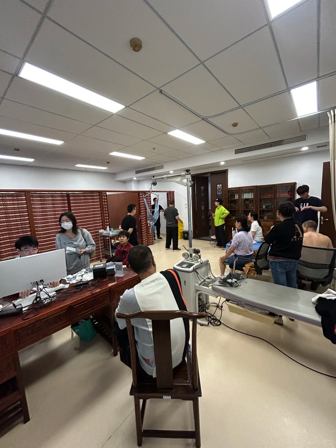 Sự thật phũ phàng: Dân công sở Trung Quốc hiện đại thà "nghiện" sự đắng ngắt còn hơn "rước" ngọt ngào vào thân- Ảnh 14.