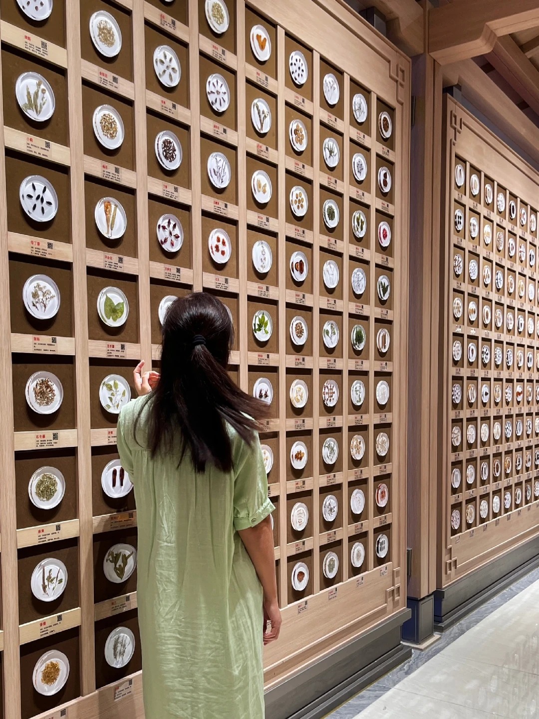 Sự thật phũ phàng: Dân công sở Trung Quốc hiện đại thà "nghiện" sự đắng ngắt còn hơn "rước" ngọt ngào vào thân- Ảnh 6.