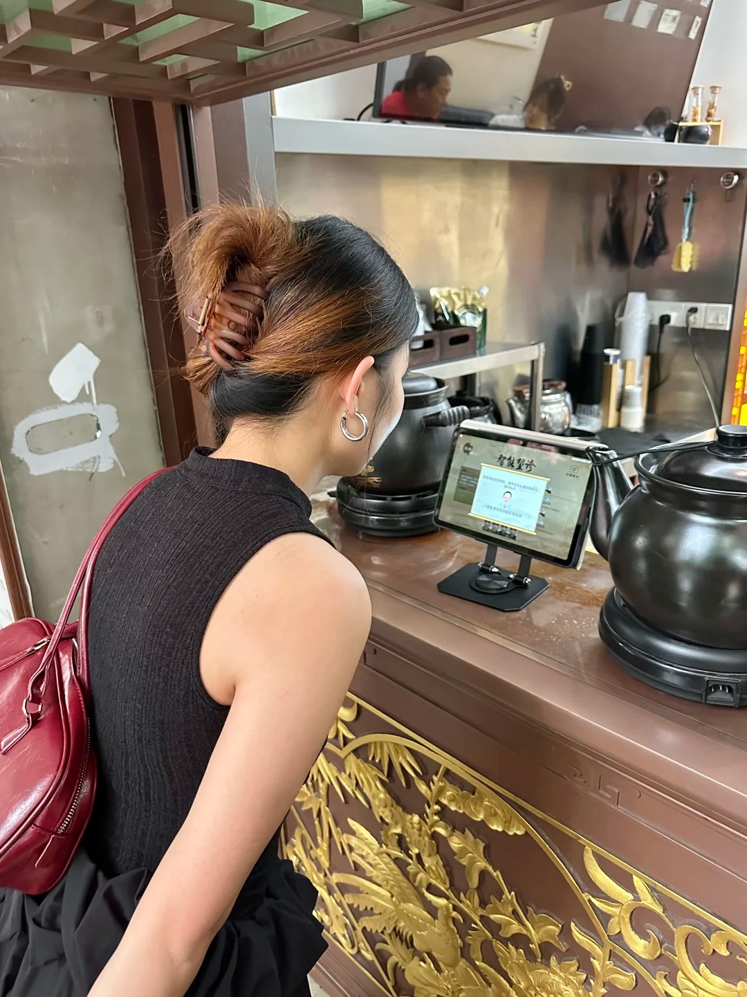 Sự thật phũ phàng: Dân công sở Trung Quốc hiện đại thà "nghiện" sự đắng ngắt còn hơn "rước" ngọt ngào vào thân- Ảnh 7.