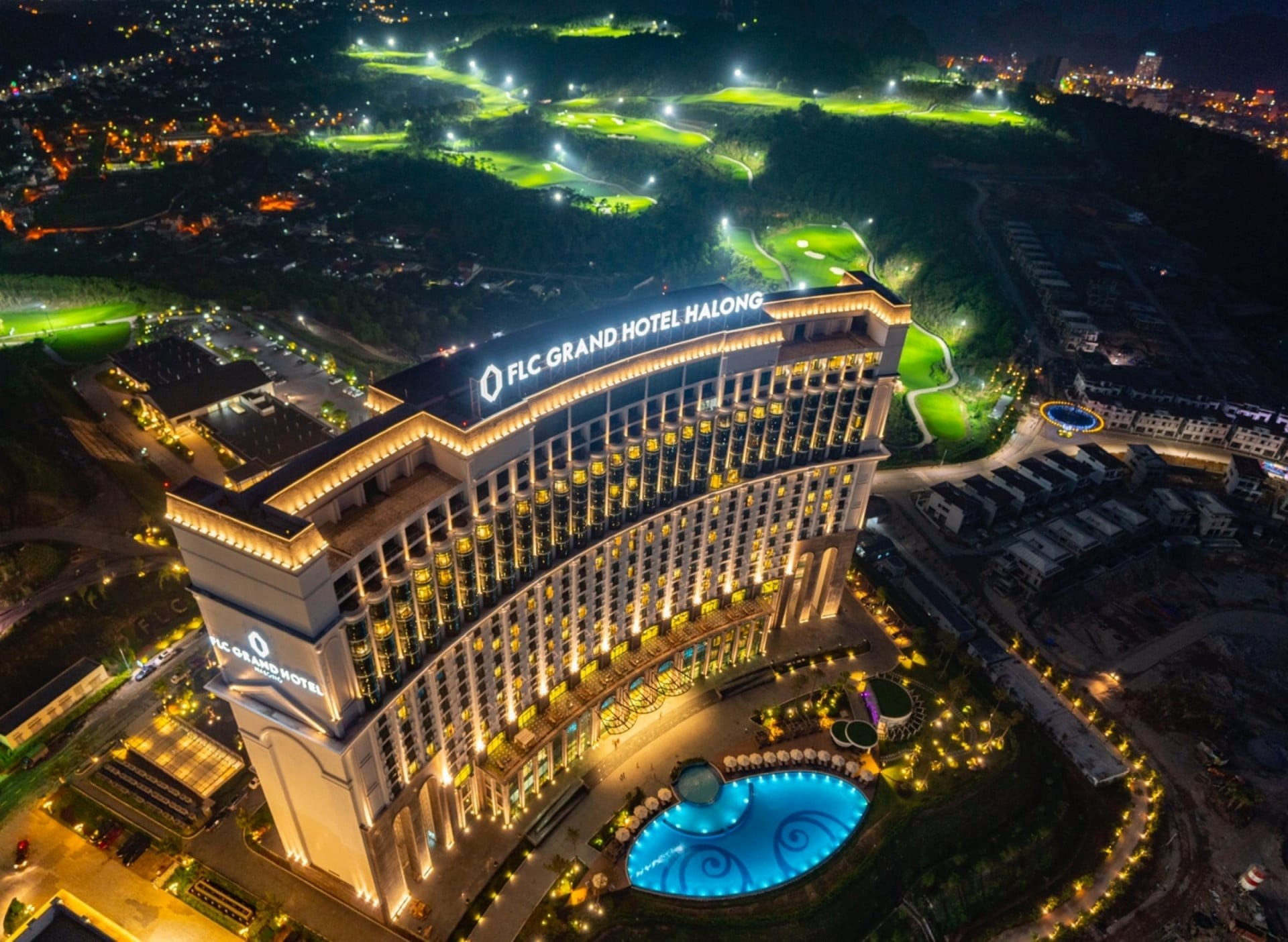 UBND tỉnh Quảng Ninh yêu cầu Tập đoàn FLC giải quyết dứt điểm các dự án tồn đọng, hoàn tất nghĩa vụ tài chính với Nhà nước- Ảnh 1.