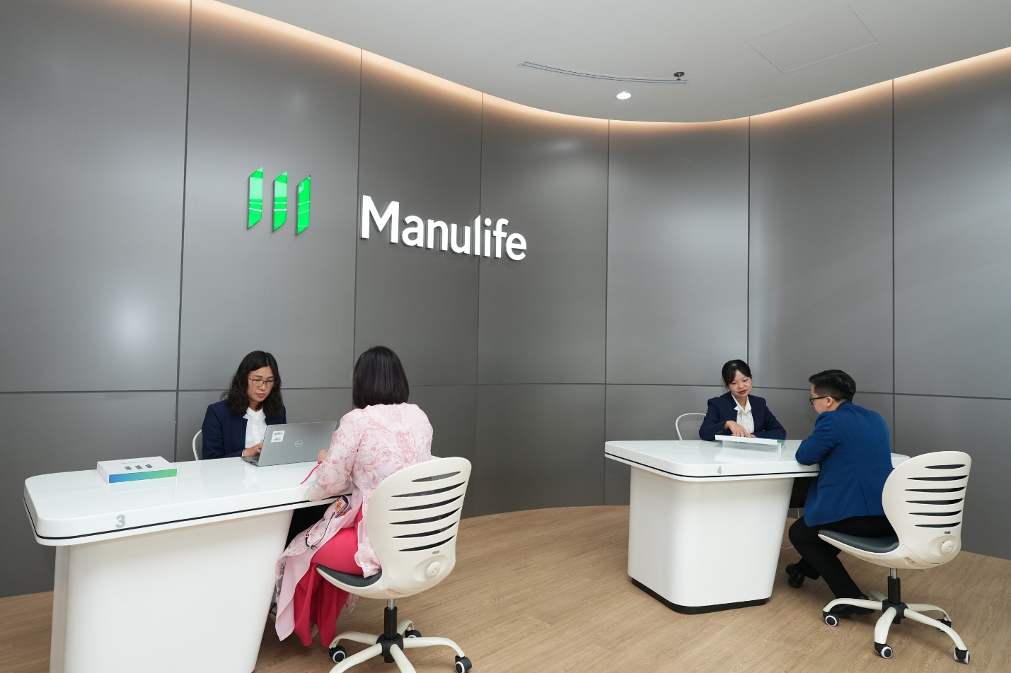Manulife Việt Nam chi trả hơn 9.000 tỷ đồng quyền lợi bảo hiểm cho khách hàng trong 2025 - Ảnh 1.