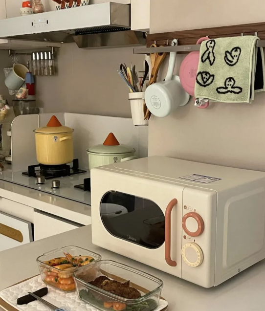 5 món đồ bếp từng bị chê tơi tả, giờ cả nhà tranh nhau dùng, chỉ biết cảm ơn người phát minh - Ảnh 1.