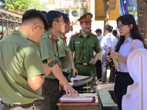 Nhiều trường ĐH điều chỉnh phương thức xét tuyển - Ảnh 1. Nhiều trường ĐH điều chỉnh phương thức xét tuyển - Ảnh 1.