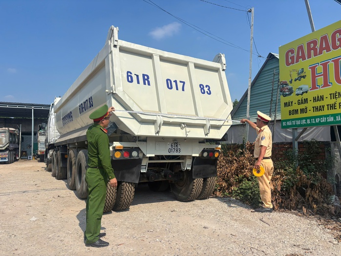 Lưu ý quan trọng của CSGT TPHCM với các chủ xe tải lớn- Ảnh 1. Lưu ý quan trọng của CSGT TPHCM với các chủ xe tải lớn- Ảnh 1.