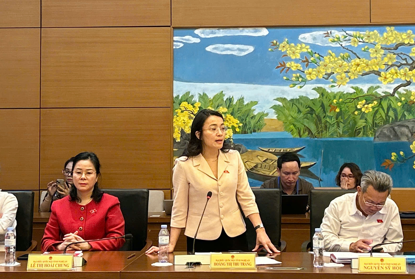 Đại biểu Quốc hội thảo luận về quy định chụp ảnh trong công chứng 2026 - Ảnh 1.