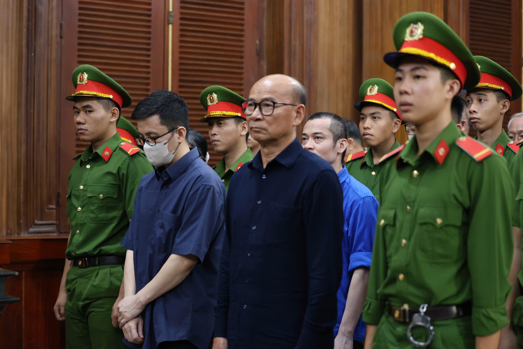 Vụ án tại VRG: Cựu giám đốc Sở Tài chính TPHCM đang "bệnh nặng" ở nước ngoài? - Ảnh 1.