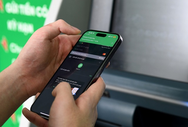 Nhận được số tiền lớn nghi là chuyển khoản nhầm, chủ tài khoản cần làm gì?- Ảnh 1. Nhận được số tiền lớn nghi là chuyển khoản nhầm, chủ tài khoản cần làm gì?- Ảnh 1.