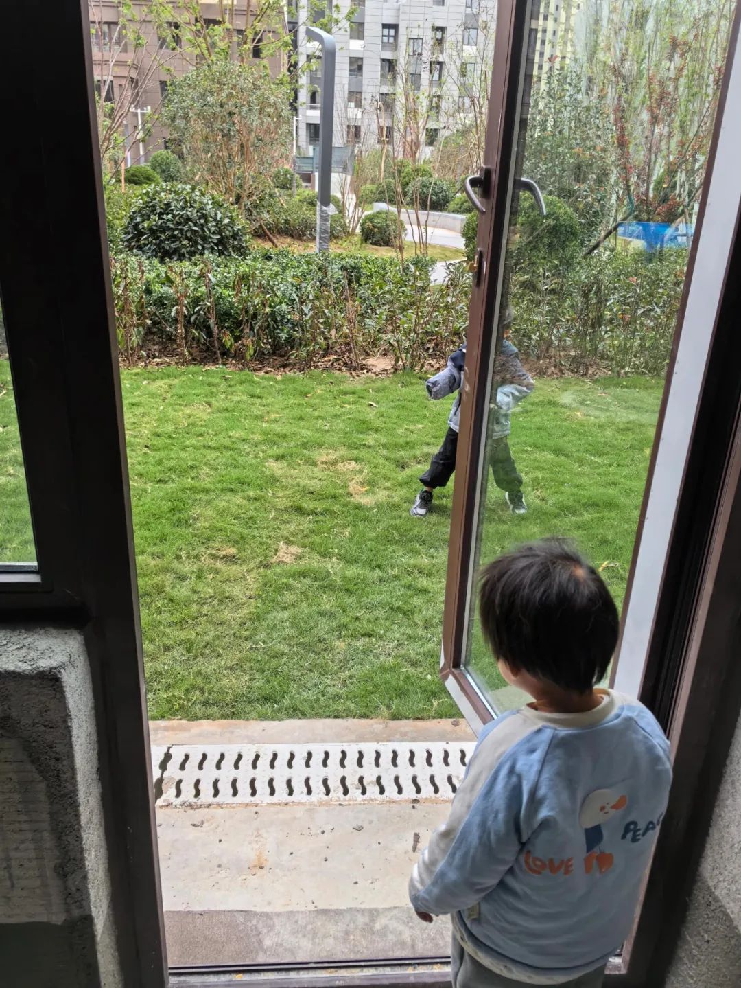 Mẹ Hà Nội chia sẻ: Tôi từng nghĩ mua căn hộ tầng 1 là “quá tiện” - đến khi sống mới thấy "hứng đủ" 4 bất tiện khó nói- Ảnh 2.