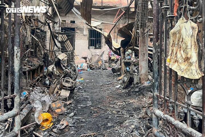 Chủ nhà trọ ở phố Trung Kính đổ lỗi cho vợ trong vụ cháy khiến 15 người chết- Ảnh 1.