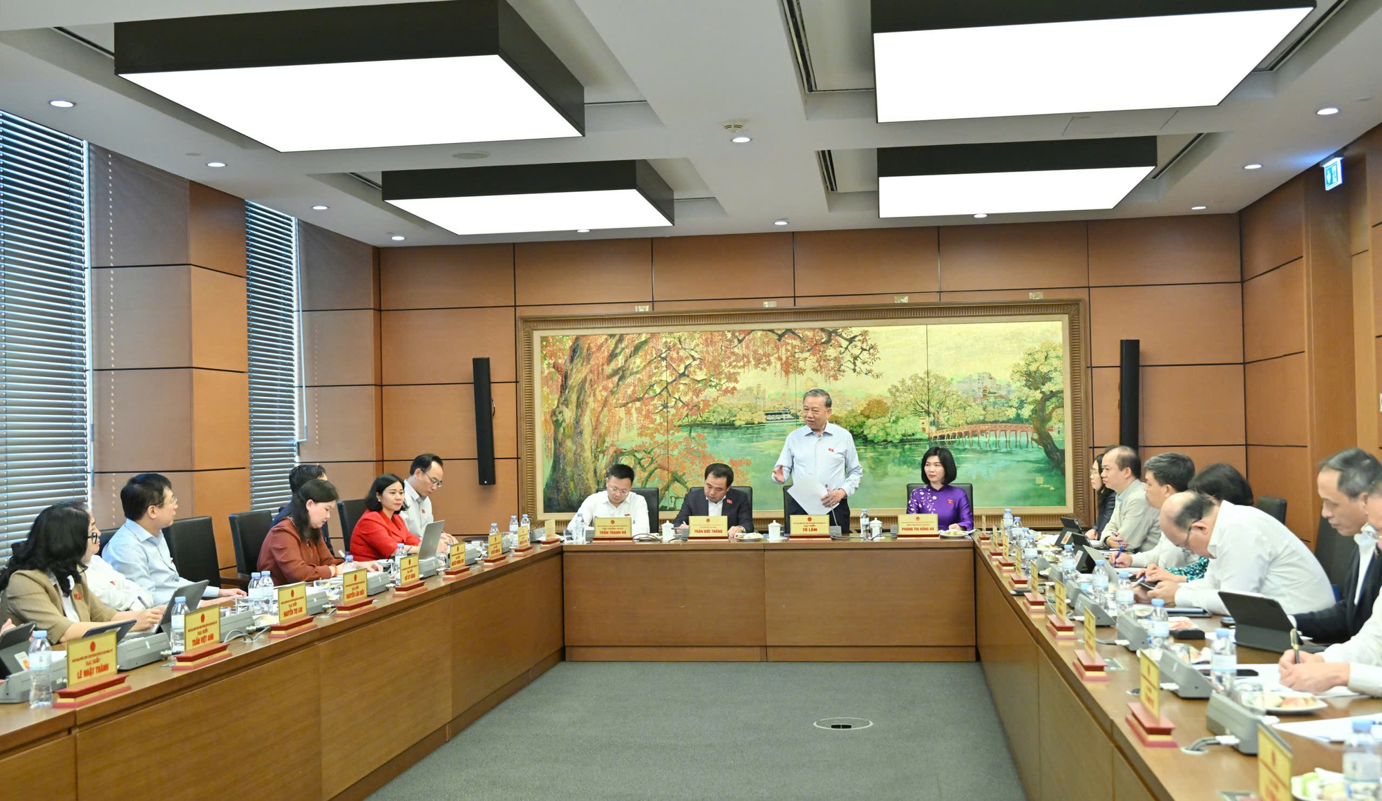 Tổng Bí thư, Chủ tịch nước Tô Lâm: Quy hoạch Thủ đô không thể theo 'nhiệm kỳ 5 năm'- Ảnh 2.